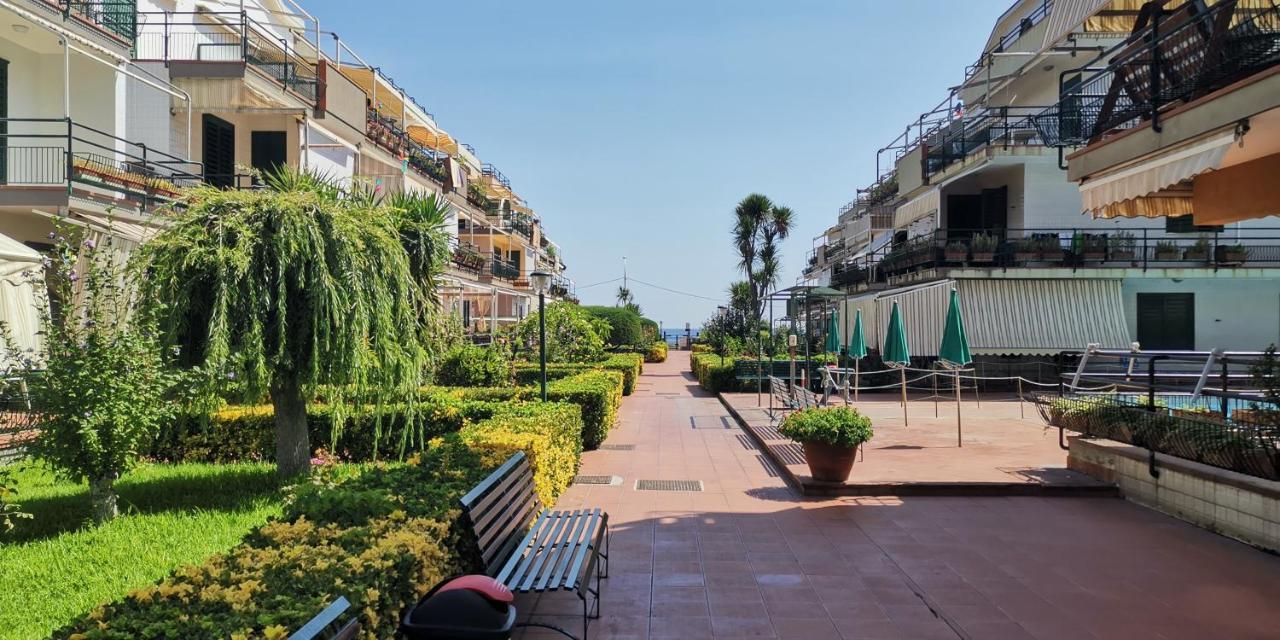 Sea Garden, Fronte Mare Con Piscina Daire Mascali Dış mekan fotoğraf